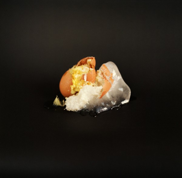 빛이 탄다 Light is Burning - LESS(김태균)展