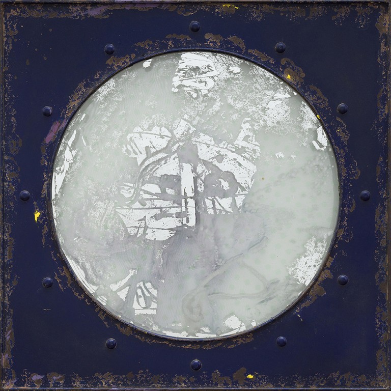 거울형회화, Mixed Media, 71.5 x 71.5cm, 2025